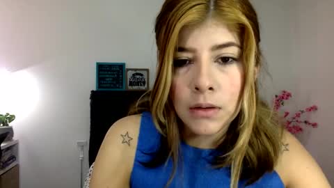 Valentinaa ferrer online show from March 13, 1:01 pm