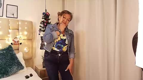 Ana online show from December 21, 11:44 am