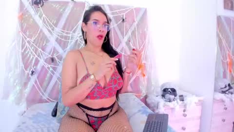 valentinarios__ online show from October 7, 3:22 am