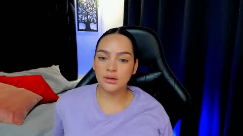   online show from March 3, 11:25 am