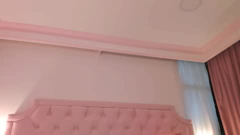 Snapshot of valentoro1 chatting on October 31, 1:37 pm Vale Toro online show from October 31, 1:37 pm