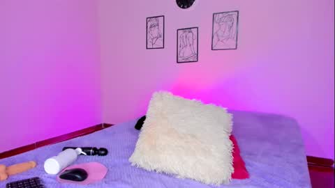 Snapshot of valeri_10 chatting on September 27, 4:08 am valeri_10 online show from September 27, 4:08 am