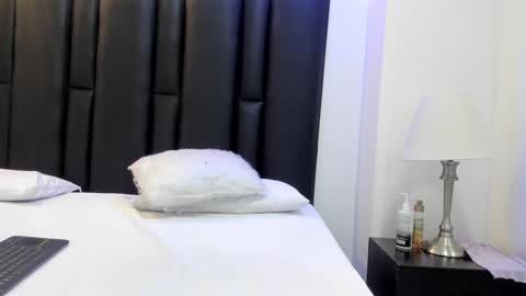 valeri_tafur online show from December 11, 10:58 am