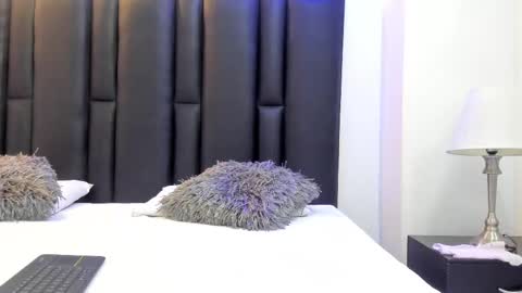 valeri_tafur online show from February 28, 10:41 am