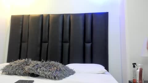 valeri_tafur online show from January 14, 10:59 am