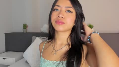 Snapshot of valeria_sweetgh chatting on December 30, 3:47 am valeria online show from December 30, 3:47 am