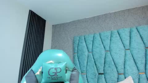 Snapshot of valeriaa_soler chatting on September 20, 6:17 pm Valeria online show from September 20, 6:17 pm