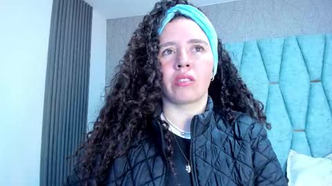 Snapshot of valeriaa_soler chatting on September 29, 1:05 pm Valeria online show from September 29, 1:05 pm