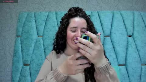 Snapshot of valeriaa_soler chatting on October 5, 3:50 pm Valeria online show from October 5, 3:50 pm