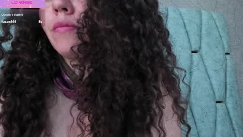 Snapshot of valeriaa_soler chatting on October 17, 4:54 pm Valeria online show from October 17, 4:54 pm