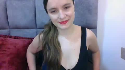 valeriafrannco online show from January 10, 2:02 pm
