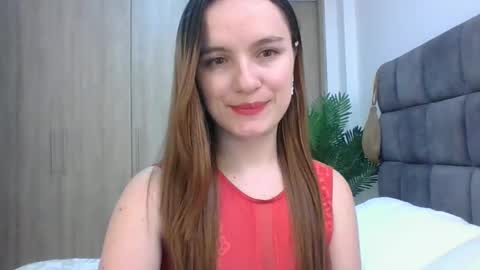 valeriafrannco online show from February 15, 10:00 pm