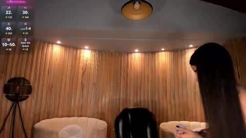 Snapshot of valeriavelvet chatting on October 22, 12:10 pm Vale online show from October 22, 12:10 pm