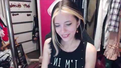 ValeriaXKiss online show from January 22, 4:55 pm