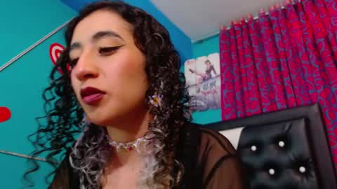 vale online show from November 11, 6:38 pm