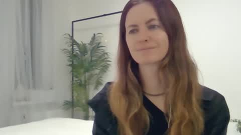 valerie_rose777 online show from December 18, 9:08 pm