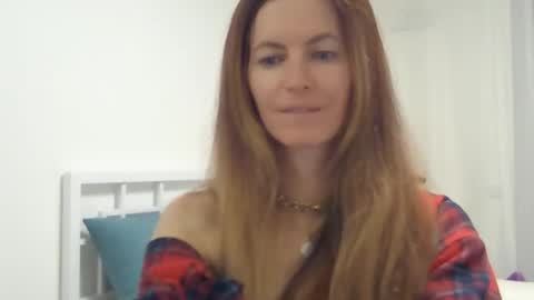 valerie_rose777 online show from October 18, 8:43 pm