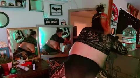 Valerie Virago online show from November 3, 7:12 am