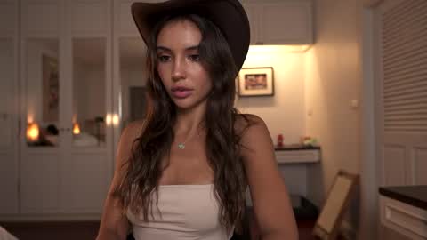 Valerie online show from April 10, 1:22 am