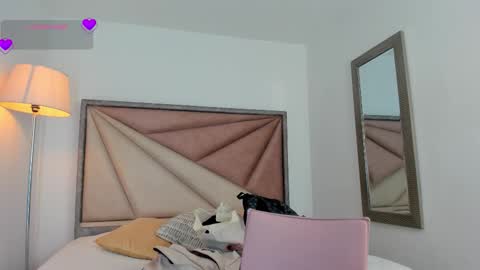 valeriemattson_ online show from October 23, 7:20 pm