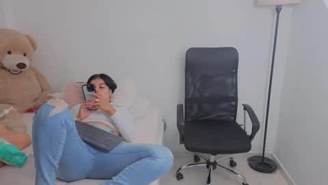 Juli C online show from October 16, 12:46 am