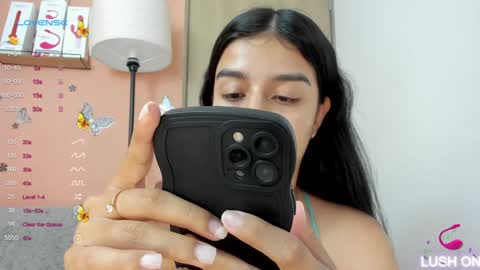 Juli C online show from December 30, 9:40 pm