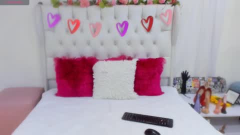 valeria111111 online show from February 17, 7:12 pm