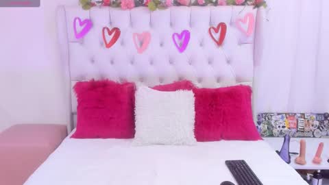 valeria111111 online show from March 4, 7:11 pm