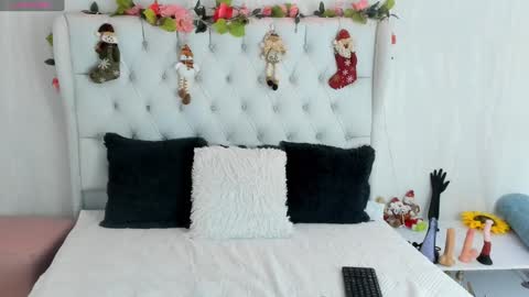 valeria111111 online show from December 28, 12:13 pm