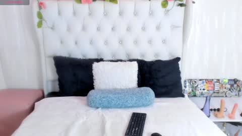 valeria111111 online show from January 9, 4:17 pm