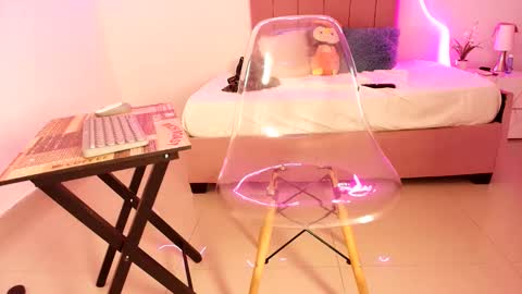 valeria online show from September 18, 7:45 pm