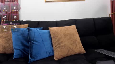 Snapshot of valery_wang chatting on October 20, 11:46 am Val online show from October 20, 11:46 am