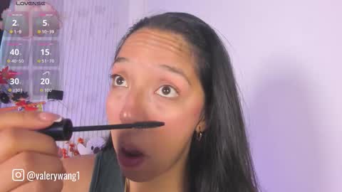 Snapshot of valery_wang chatting on October 22, 11:48 am Val online show from October 22, 11:48 am