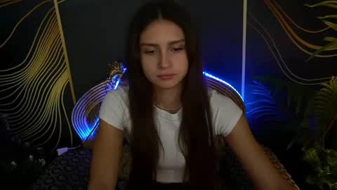 Snapshot of valeryroyale chatting on January 18, 9:13 am Valery online show from January 18, 9:13 am