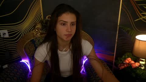 Snapshot of valeryroyale chatting on December 20, 10:49 am Valery online show from December 20, 10:49 am