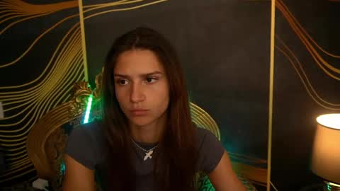 Snapshot of valeryroyale chatting on March 8, 9:02 am Valery online show from March 8, 9:02 am