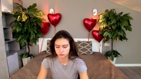 Snapshot of valeryroyale chatting on February 17, 8:09 am Valery online show from February 17, 8:09 am