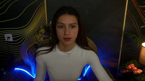 Snapshot of valeryroyale chatting on December 25, 9:13 am Valery online show from December 25, 9:13 am