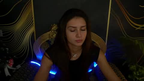 Snapshot of valeryroyale chatting on January 11, 7:49 am Valery online show from January 11, 7:49 am