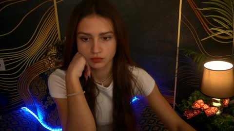 Snapshot of valeryroyale chatting on December 24, 10:44 am Valery online show from December 24, 10:44 am