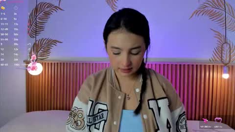 Snapshot of valleriie_ chatting on October 12, 2:08 pm valleriie_ online show from October 12, 2:08 pm