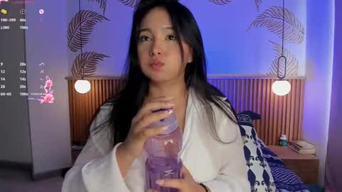 Snapshot of valleriie_ chatting on October 1, 6:13 pm valleriie_ online show from October 1, 6:13 pm