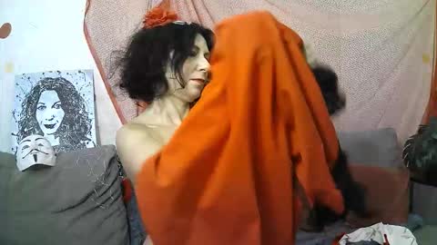 Snapshot of valleriwind chatting on September 24, 3:38 am ValleriWind online show from September 24, 3:38 am