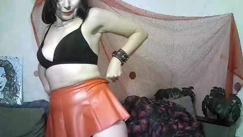 Snapshot of valleriwind chatting on September 29, 10:48 pm ValleriWind online show from September 29, 10:48 pm