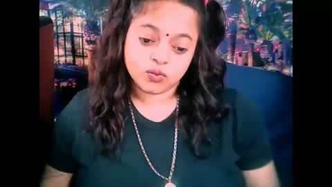 Snapshot of valleyval chatting on December 8, 6:22 am indianvalvet priya is back online show from December 8, 6:22 am