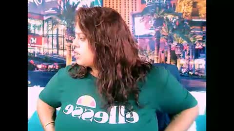 Snapshot of valleyval chatting on December 30, 6:09 am indianvalvet priya is back online show from December 30, 6:09 am