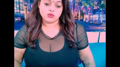 Snapshot of valleyval chatting on January 27, 6:19 am indianvalvet priya is back online show from January 27, 6:19 am