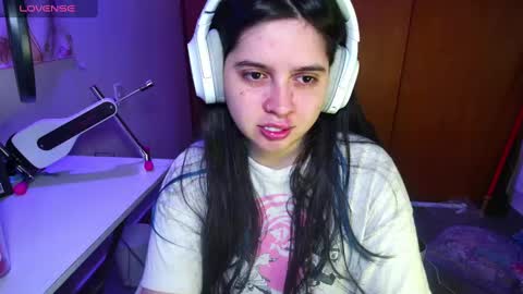 Snapshot of vallolet1_ chatting on January 28, 11:17 pm Im Violet online show from January 28, 11:17 pm