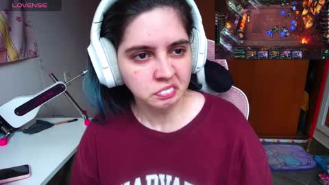 Snapshot of vallolet1_ chatting on February 12, 7:56 pm Im Violet online show from February 12, 7:56 pm