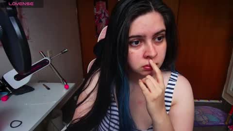 Snapshot of vallolet1_ chatting on February 6, 11:53 am Im Violet online show from February 6, 11:53 am